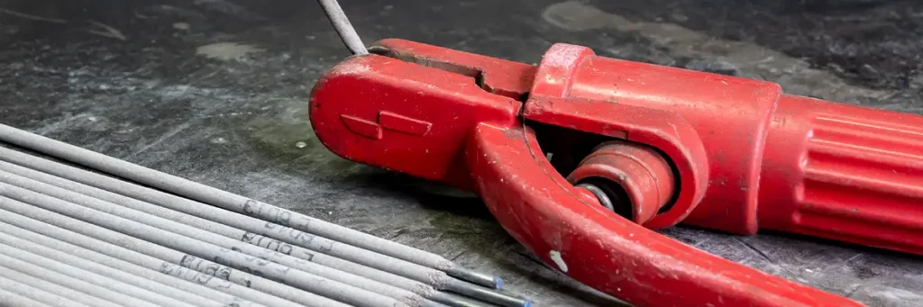 que electrodo se utiliza para soldar en general pinza porta electrodo roja con selección de electrodo