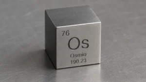 bloque de osmio sobre mesa metálica